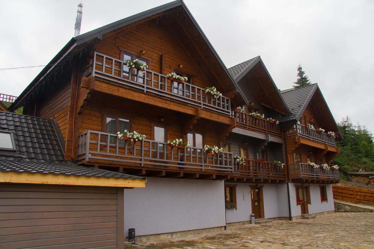 Family Hotel Kaskad Bukovel Exterior foto