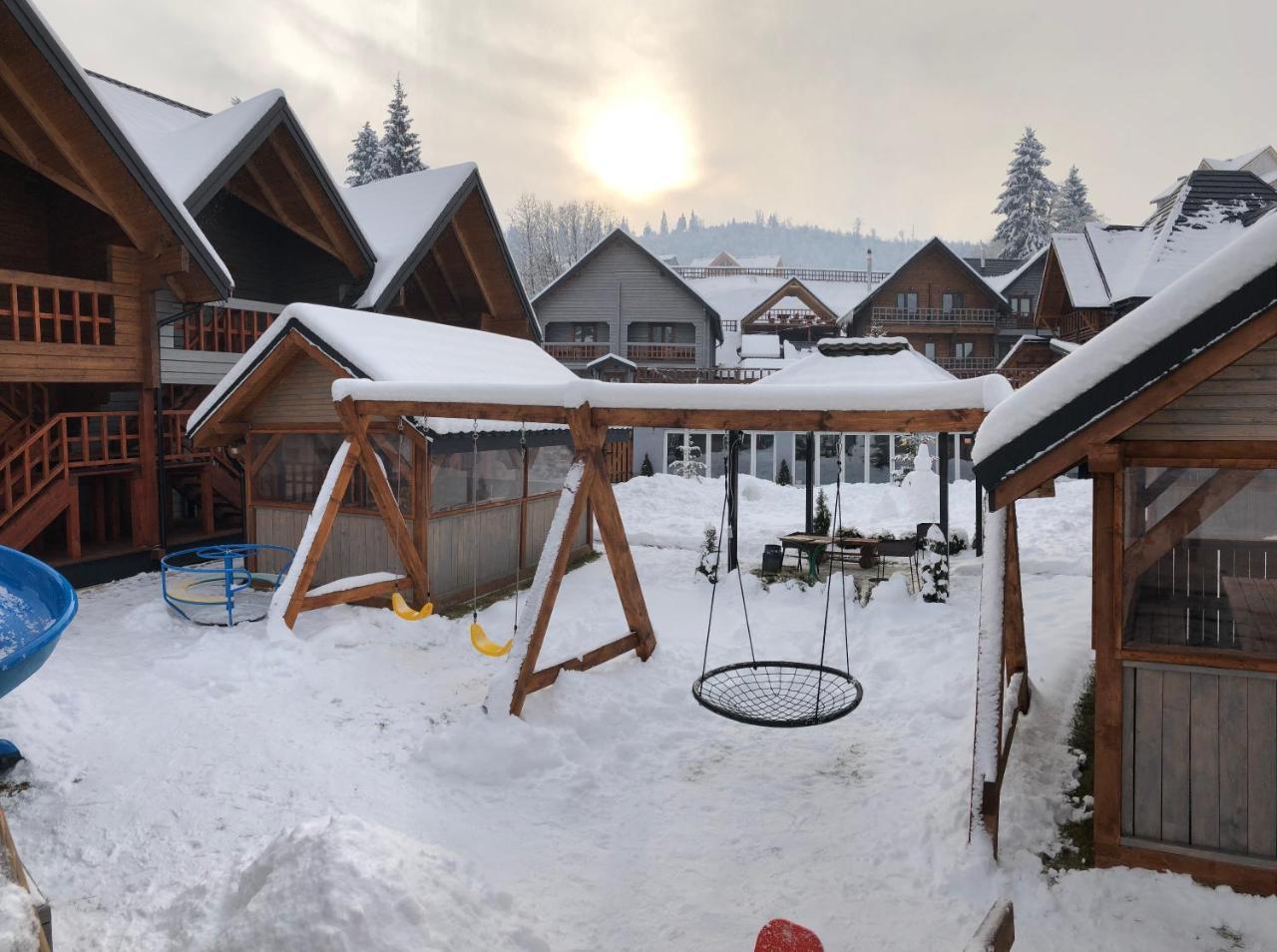 Family Hotel Kaskad Bukovel Exterior foto